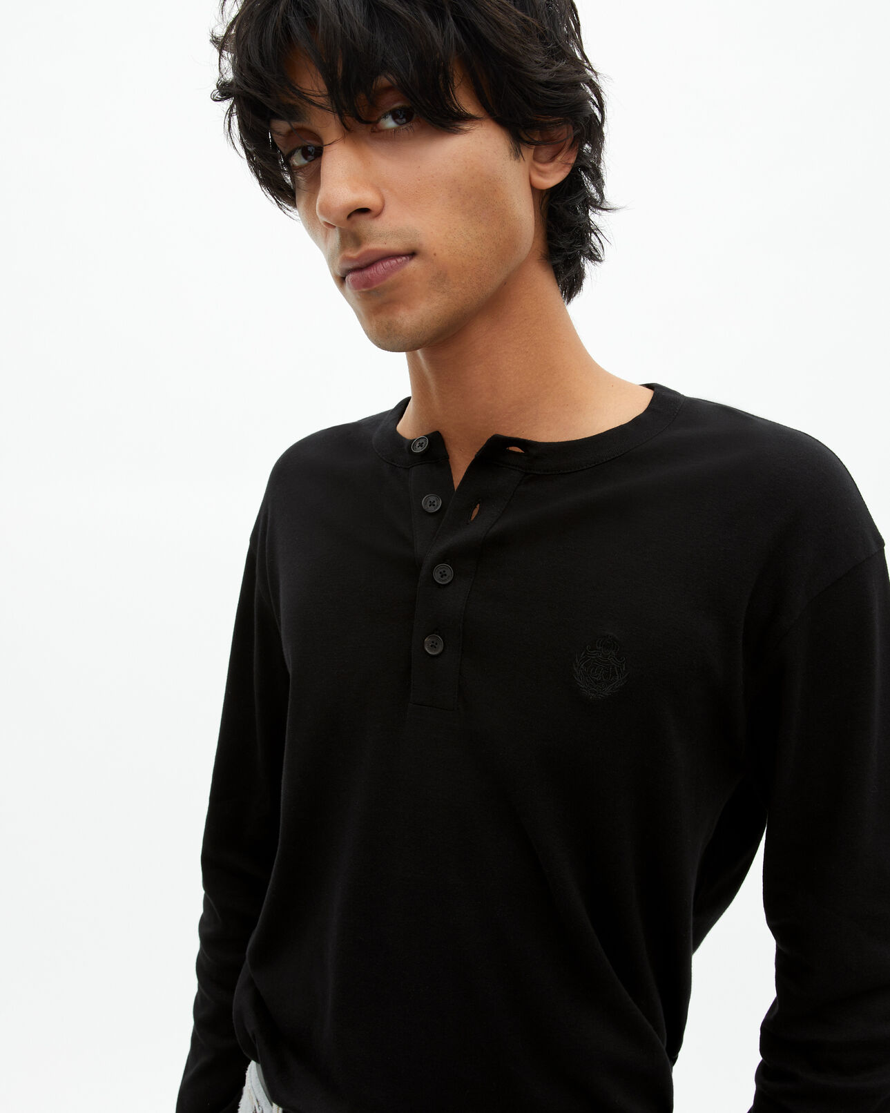 The Kooples MEN BLACK long-sleeved t-shirt with black crest