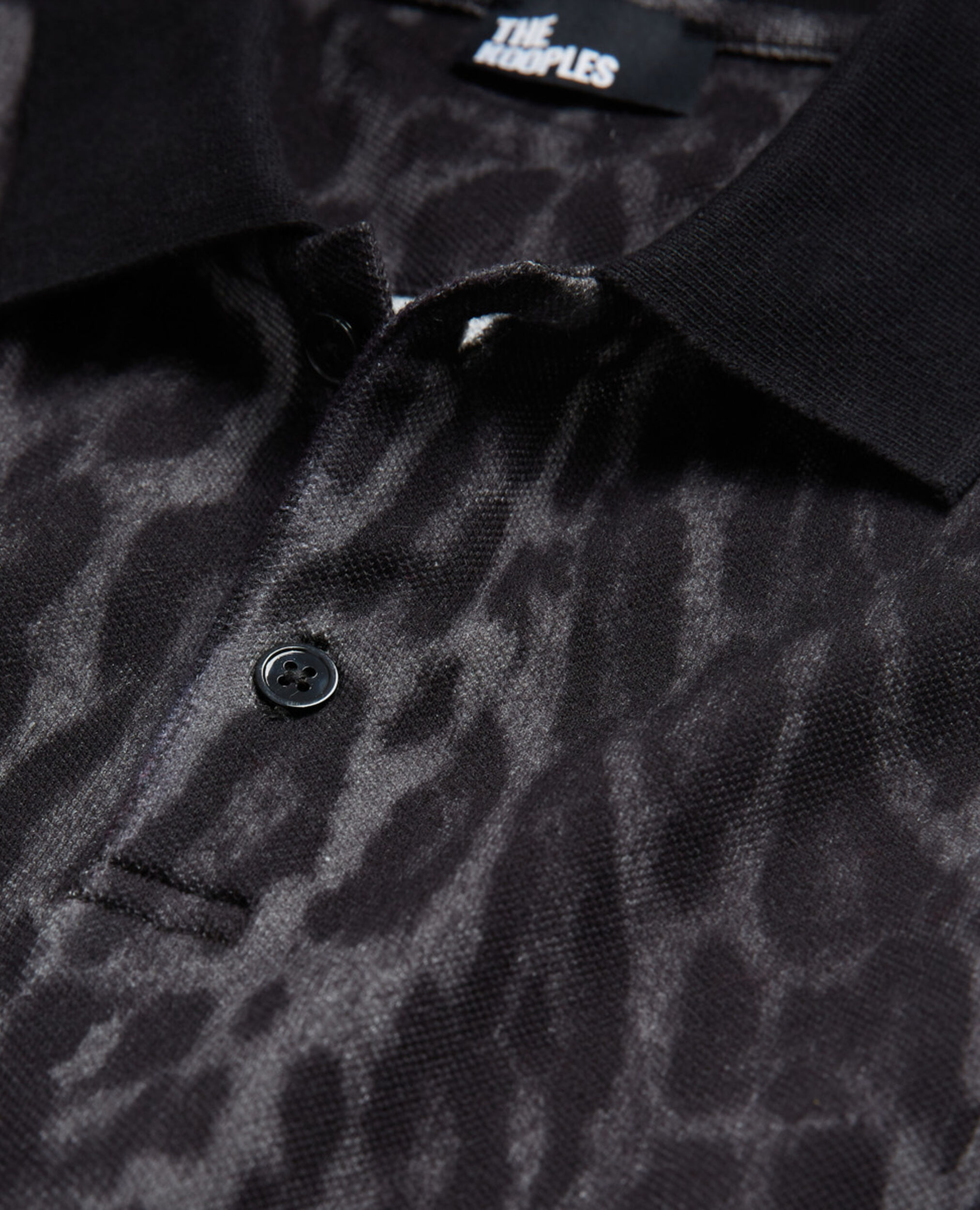 Klassisches Poloshirt mit Leopardenmuster, BLACK, hi-res image number null