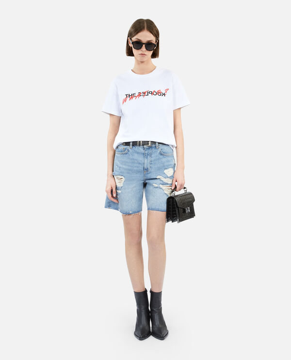 white what is t-shirt