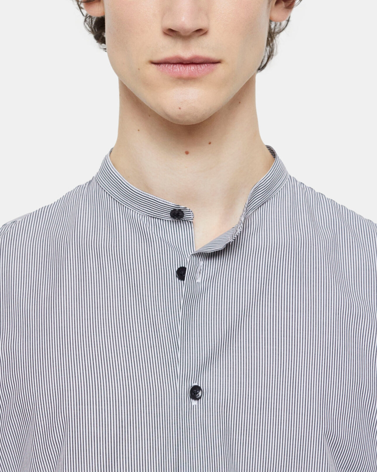 The Kooples HOMBRE BLACK WHITE camisa slim rayas con cuello mao