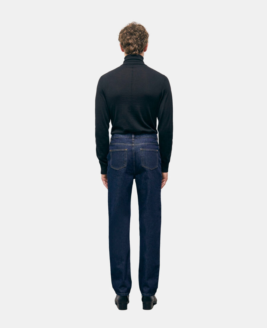 straight-cut blue jeans