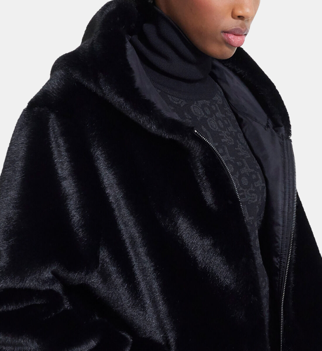 Manteau fausse fourrure noir capuche store