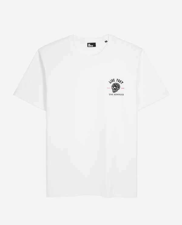 weißes t-shirt mit „live fast“-schriftzug