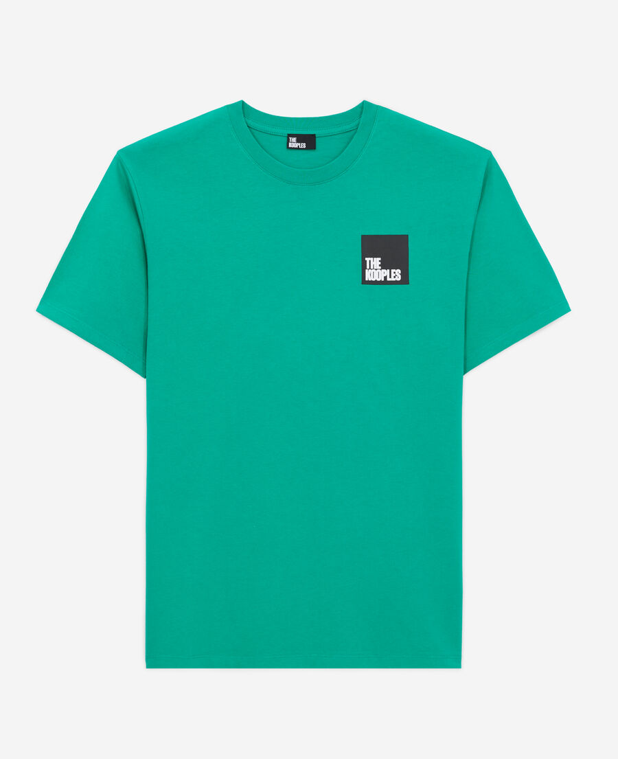 grünes t-shirt mit logo