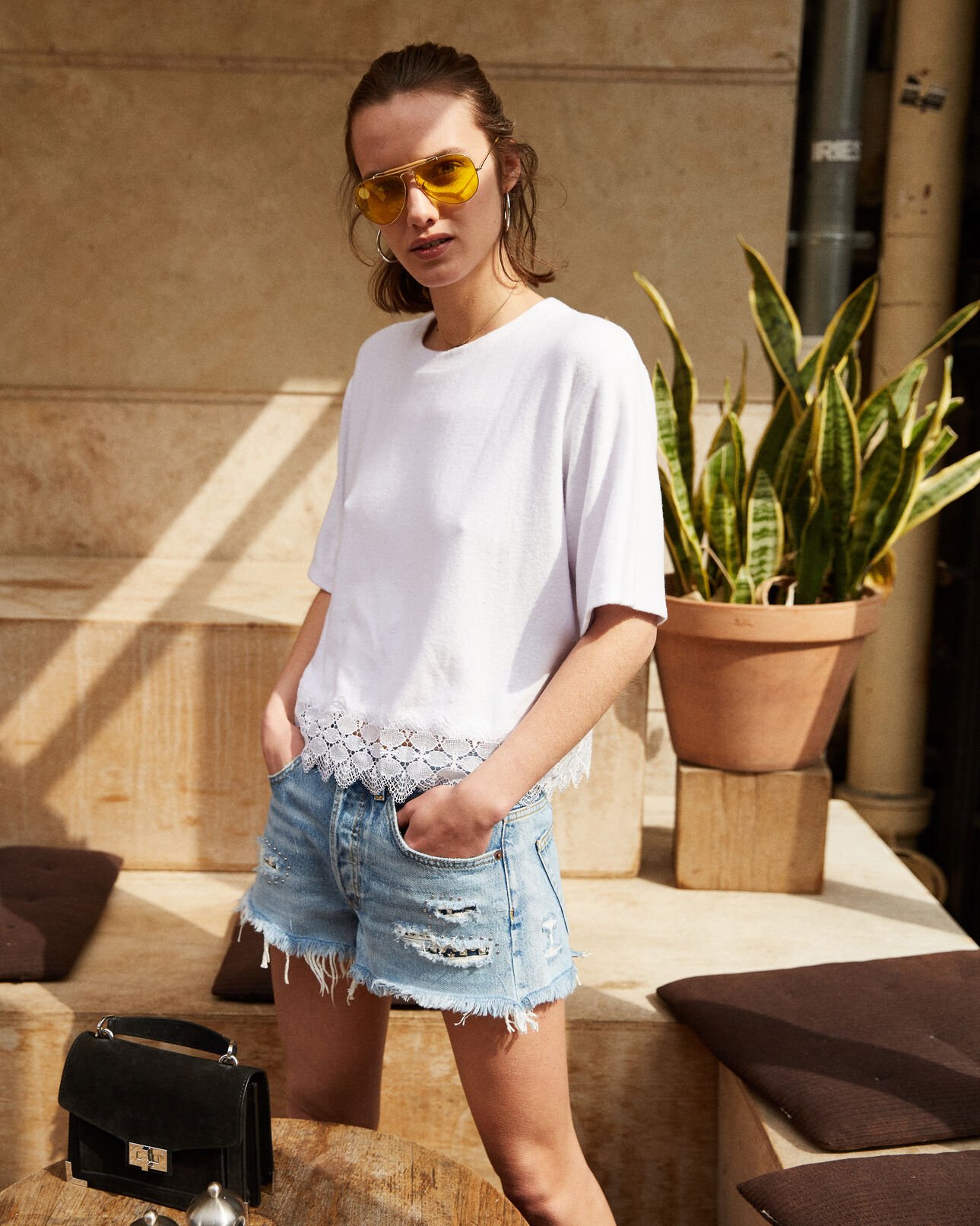 The Kooples FEMME WHITE t-shirt blanc dentelle et coton cropped