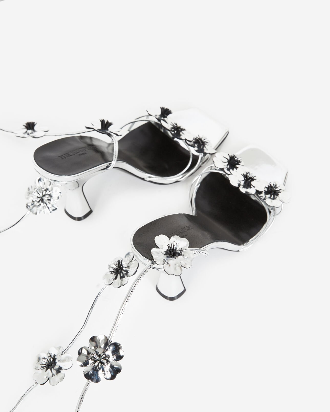 The Kooples FEMME SILVER sandales à talons hauts argentées lacées