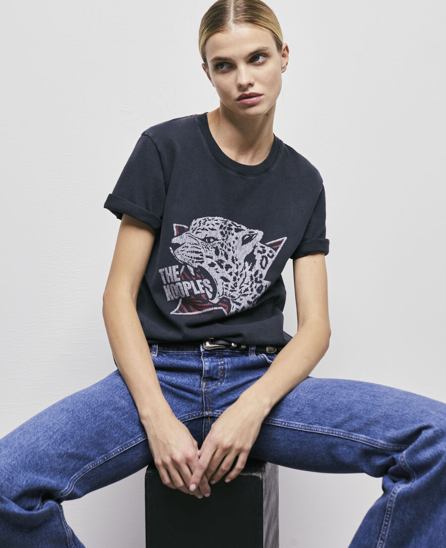 camiseta serigrafiada leopardo para mujer