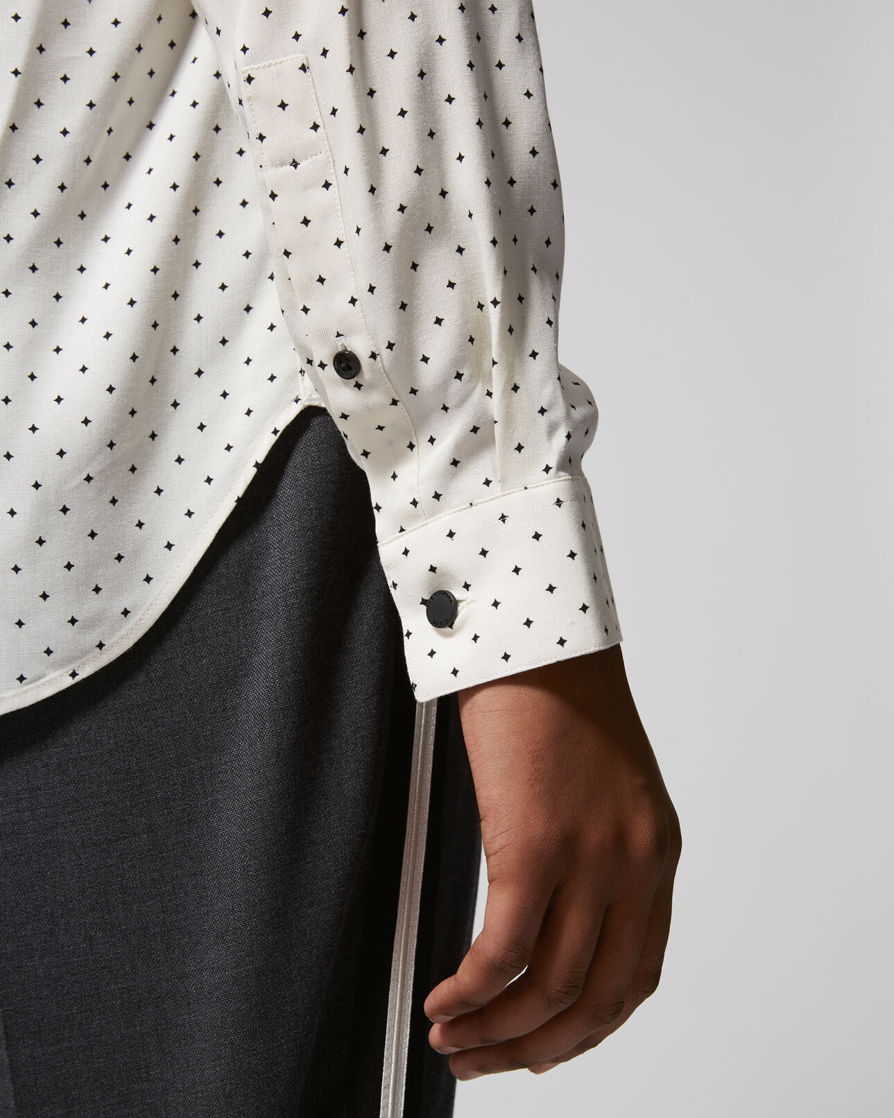 The Kooples MEN ECRU BLACK flowing printed ecru shirt with star motif