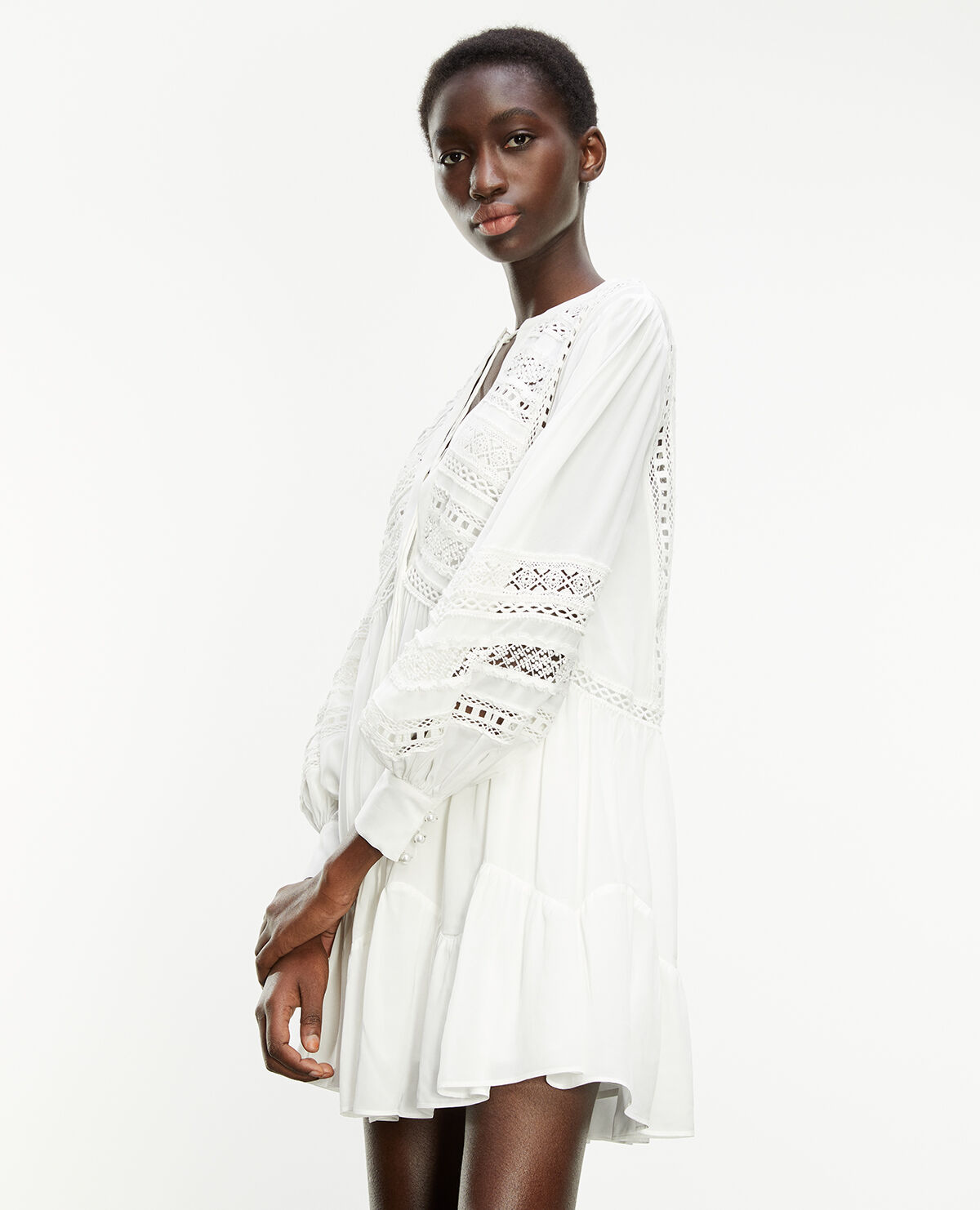 Robe courte blanche d tails dentelle The Kooples