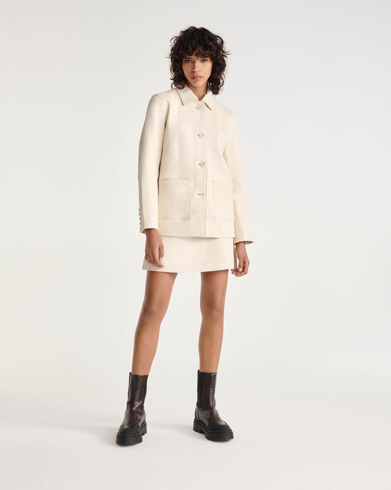 The Kooples FEMME WHITE jupe courte cuir écru détail de couture