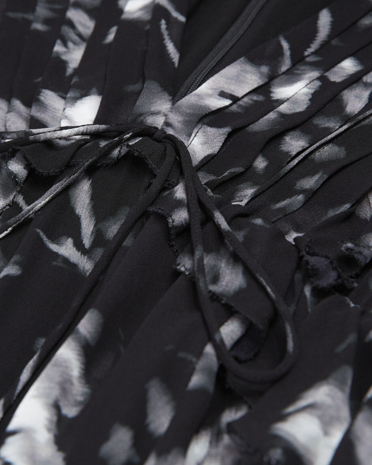 The Kooples FEMME BLACK WHITE robe courte noire imprimée à volants