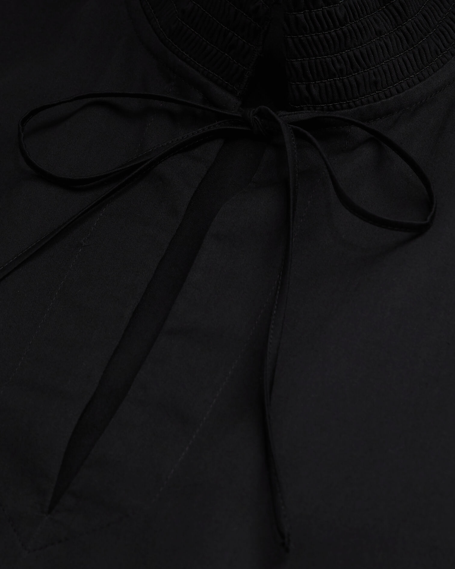 Kurzes, schwarzes Kleid mit englischer Stickerei, BLACK, hi-res image number null