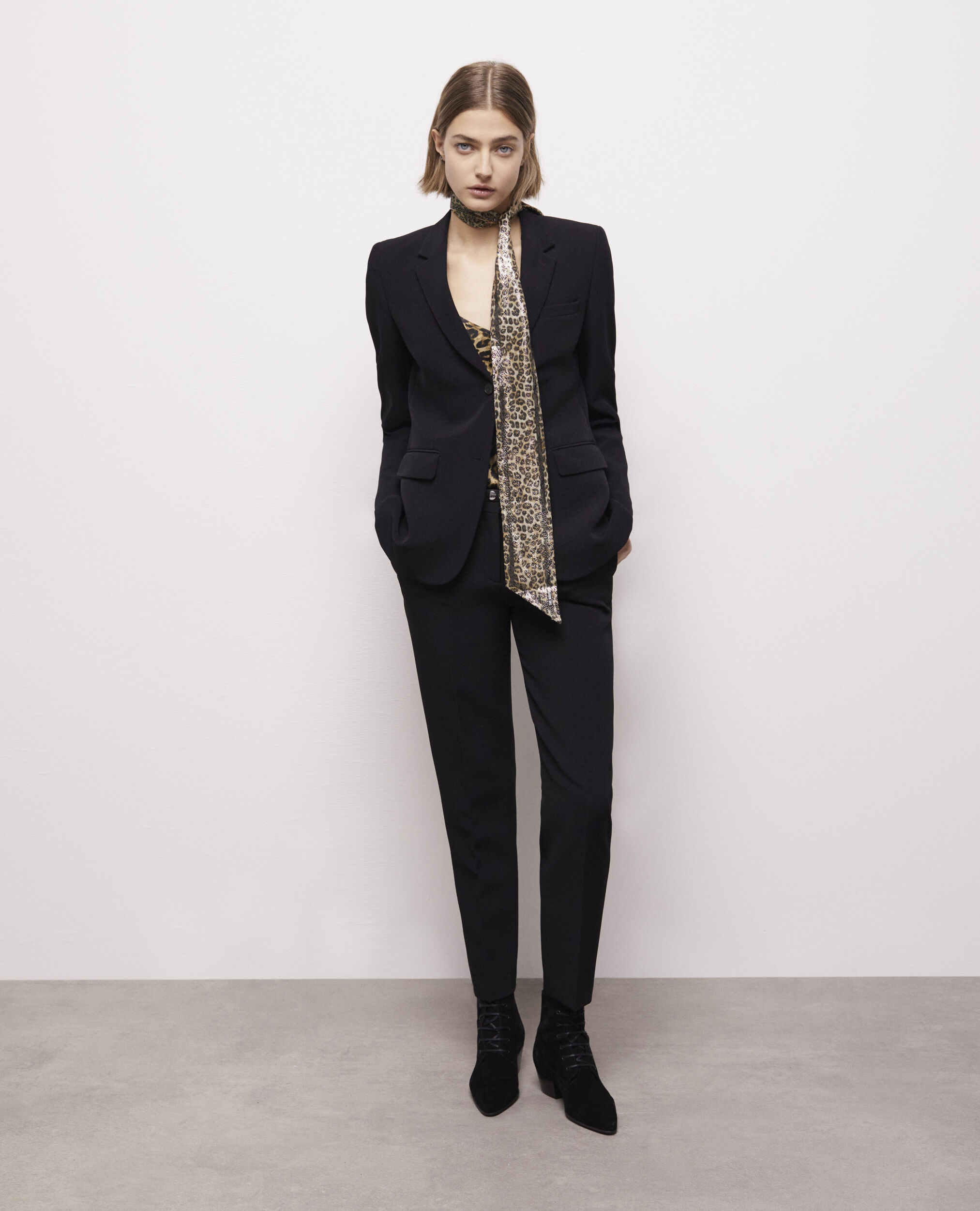 Boots en cuir lacets noirs