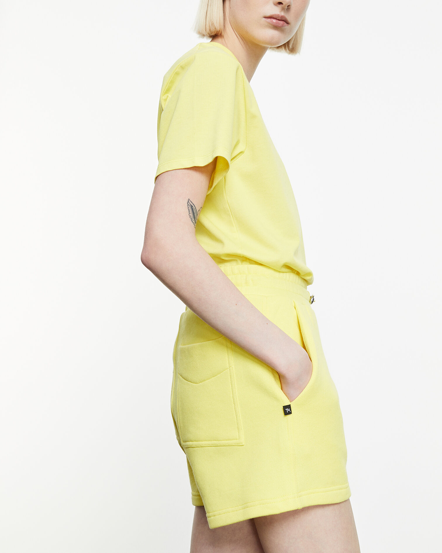 , YELLOW, hi-res image number null
