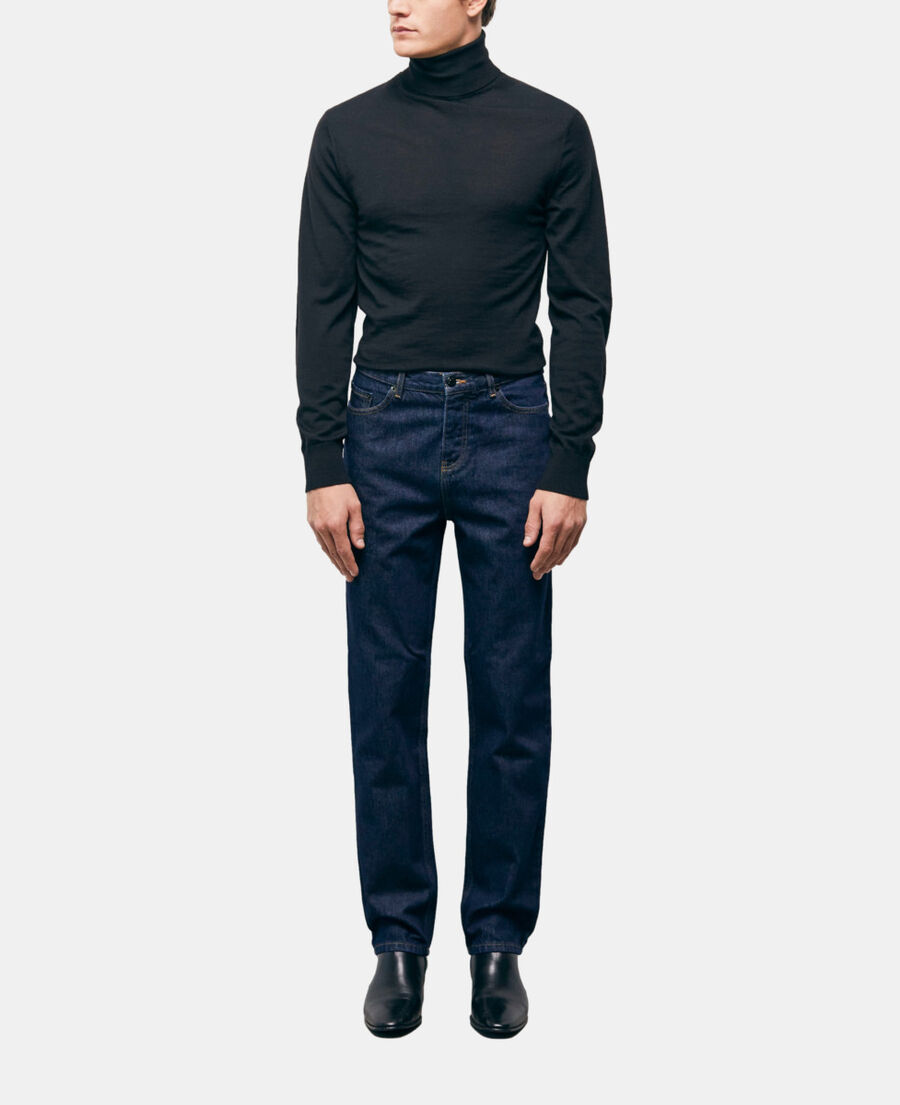 straight-cut blue jeans