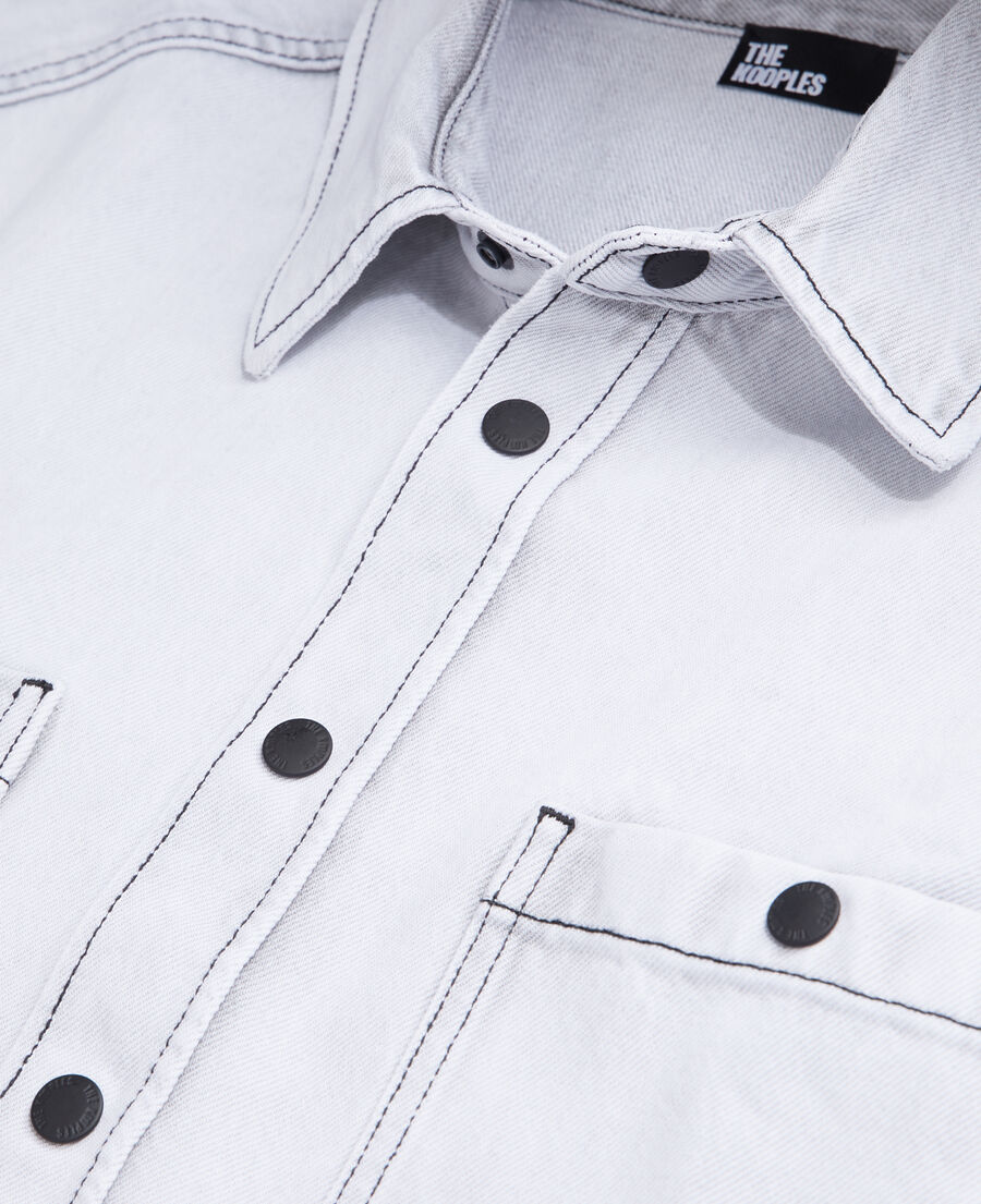 chemise blanche en denim décoloré