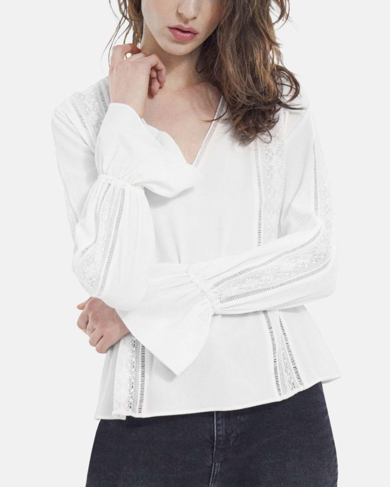 The Kooples FEMME WHITE top ample blanc fluide col v et fronces