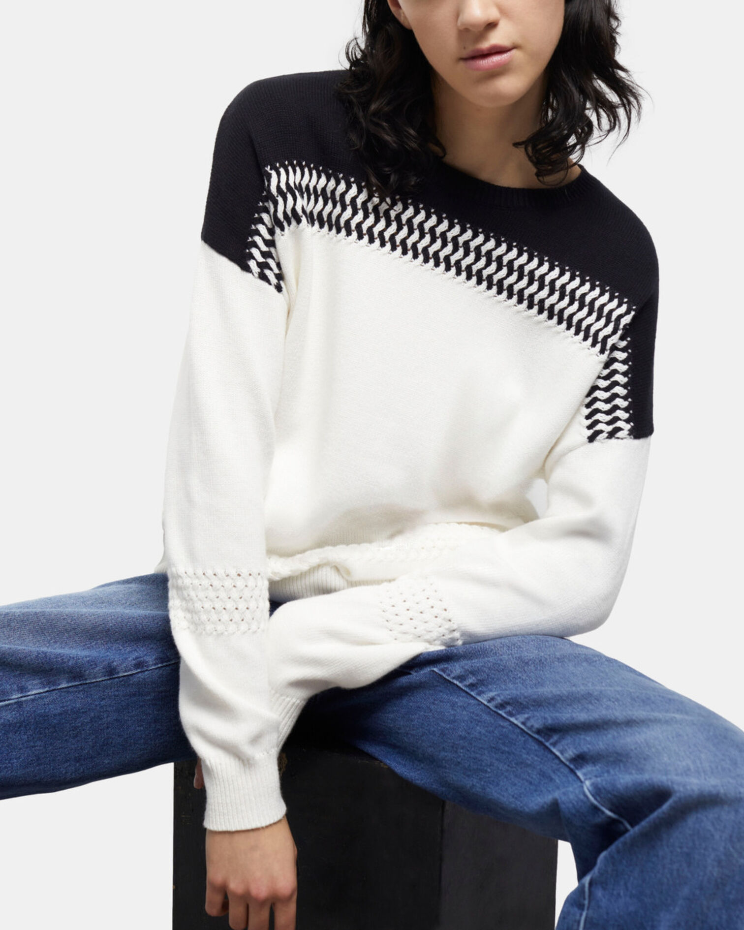 Pull bicolore, WHITE / BLACK, hi-res image number null