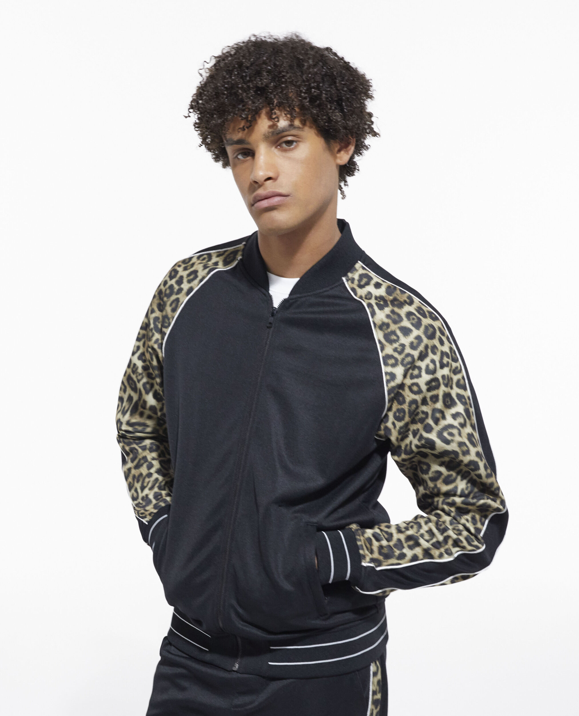 Black leopard sweatshirt clearance