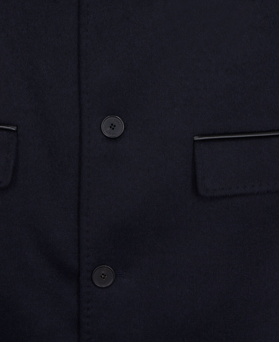 langer marineblauer mantel aus kaschmir