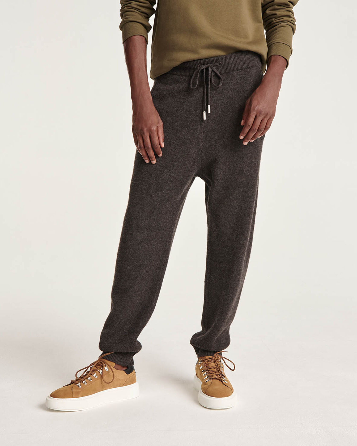 Brown wool joggers in loose-fitting knit, BROWN, hi-res image number null