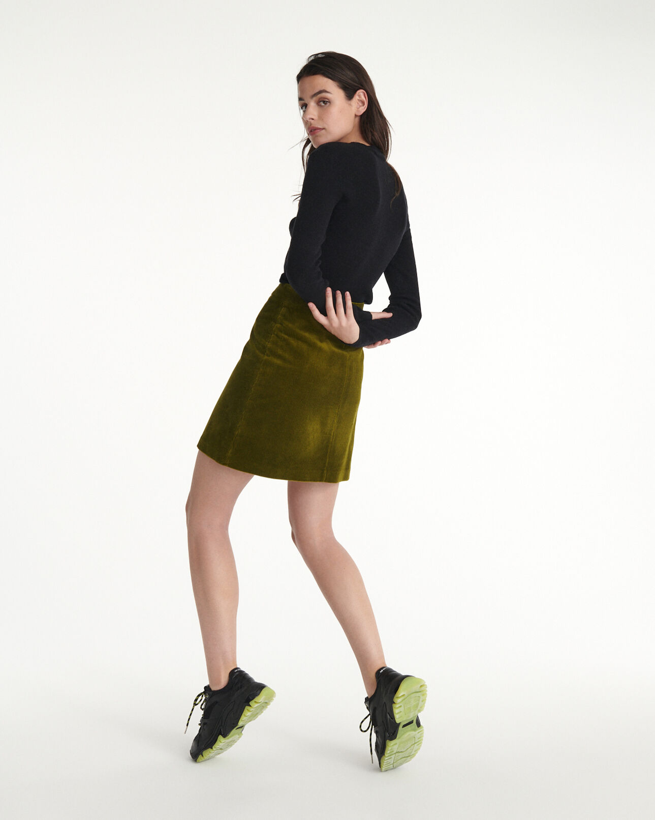 The Kooples DAMEN DARK GREEN kurzer samtrock gerippt geknöpft