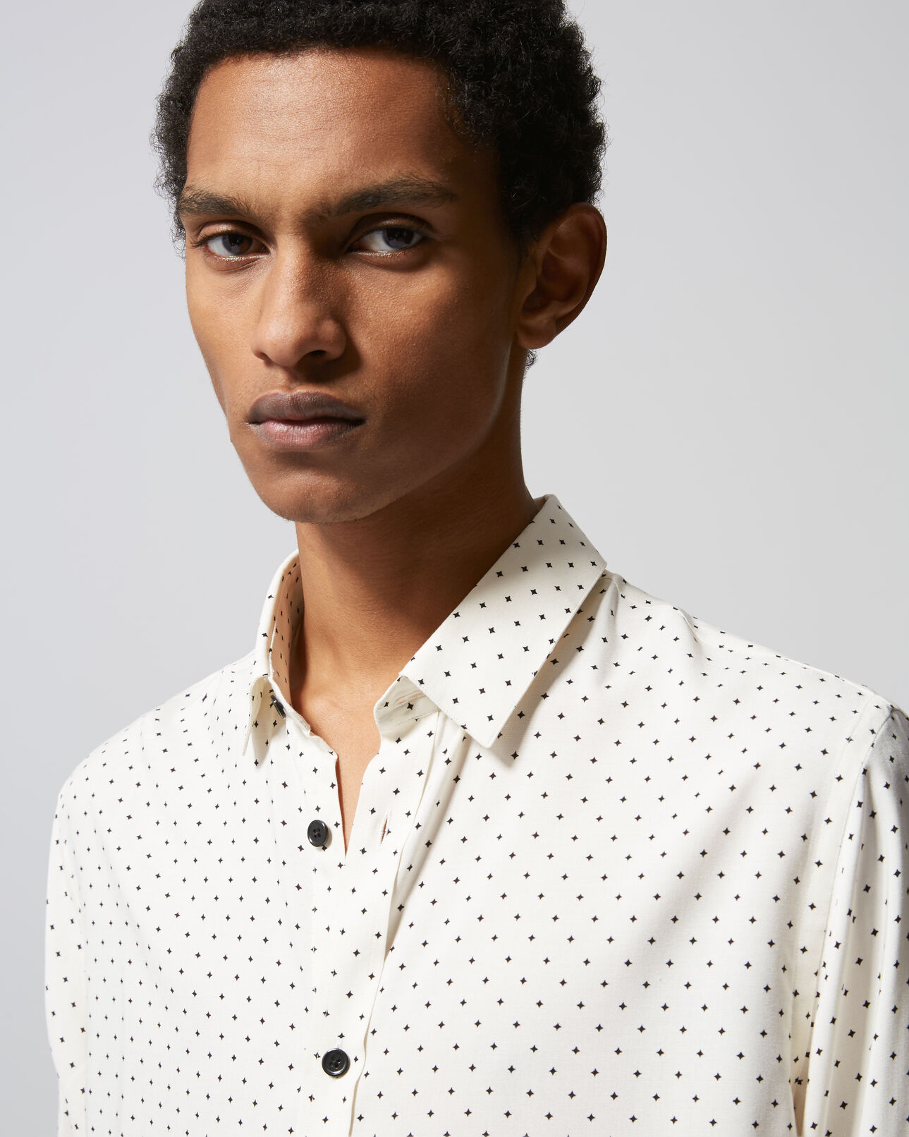 The Kooples MEN ECRU BLACK flowing printed ecru shirt with star motif