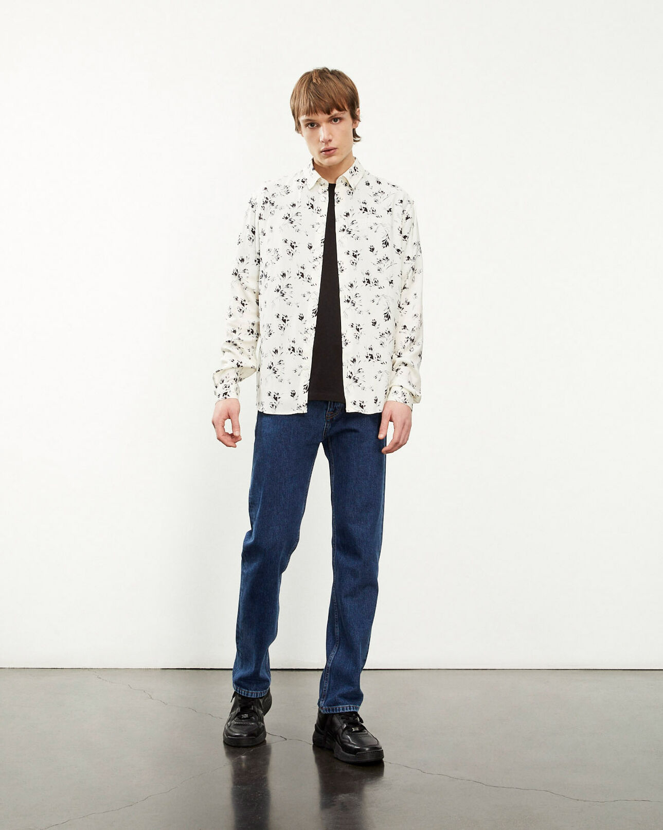 The Kooples HOMME OFF WHITE / BLACK chemise fluide écrue et noire à fleurs