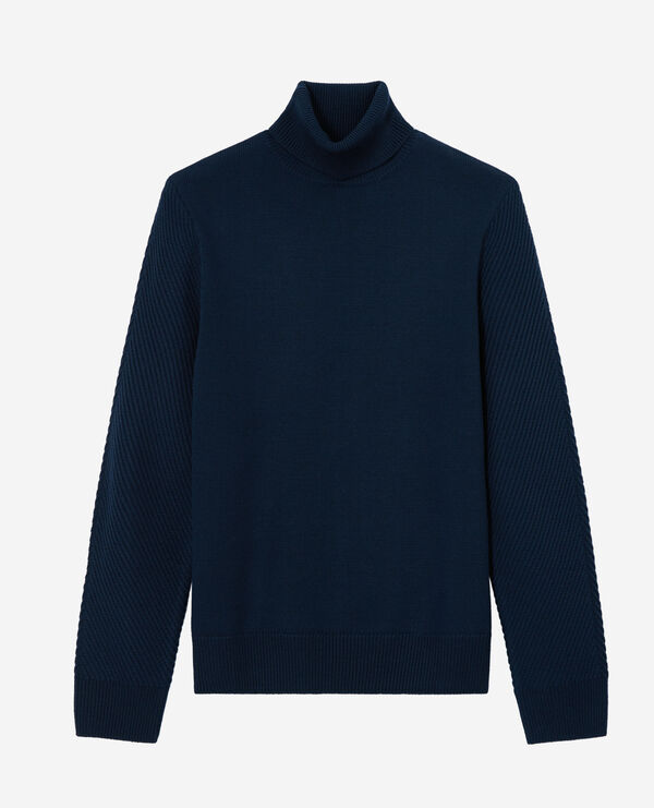 blauer wollpullover