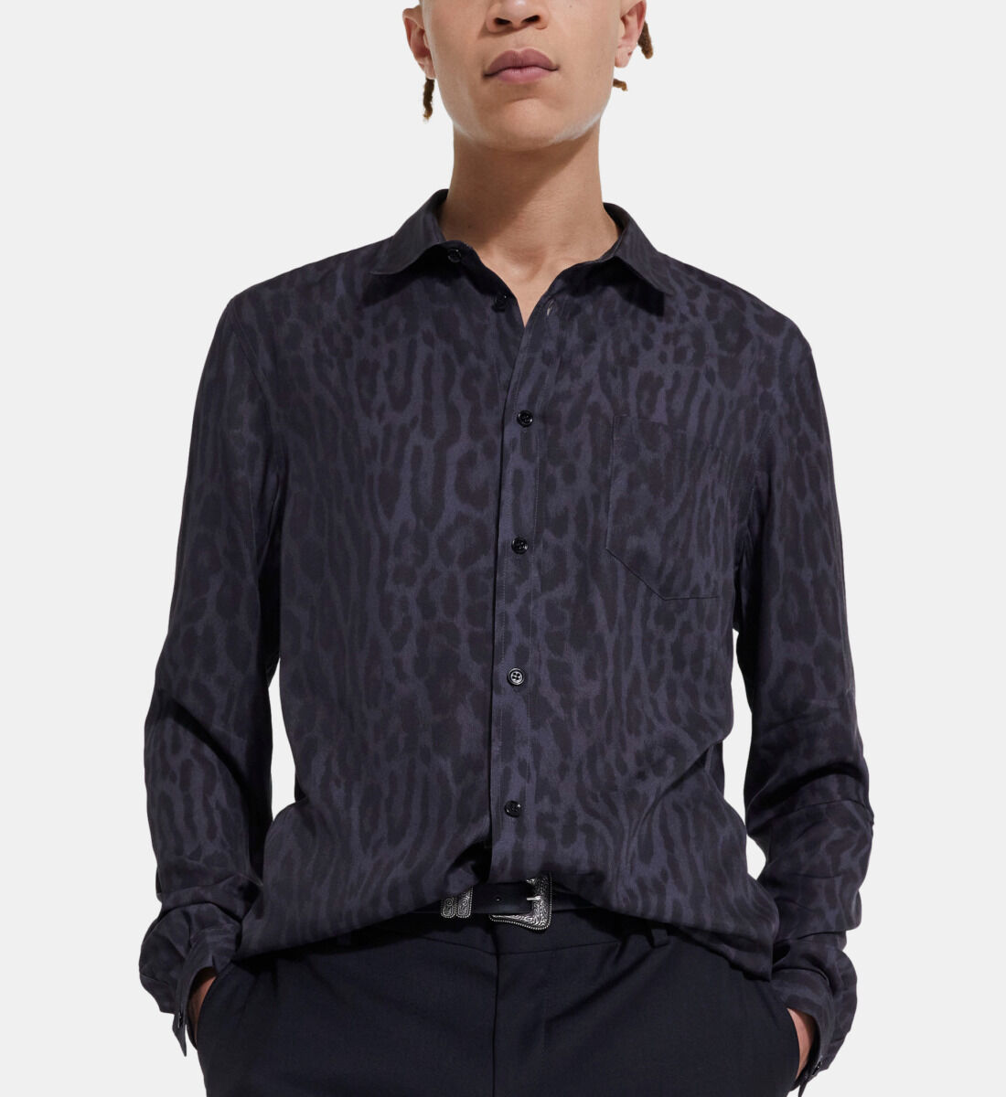 Leopard print shirt with classic collar