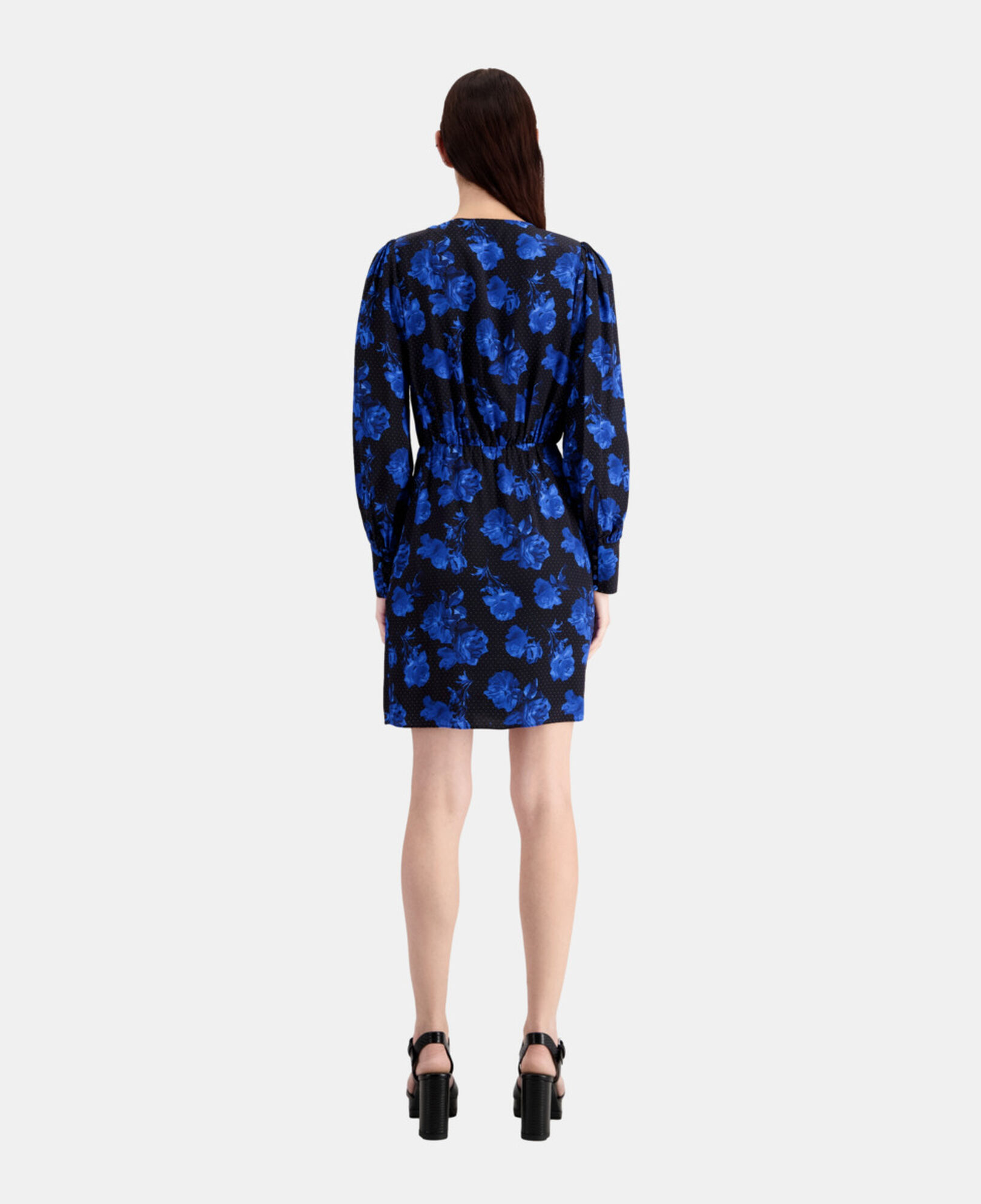 The Kooples FEMME BLACK BLUE robe portefeuille courte imprimée en soie