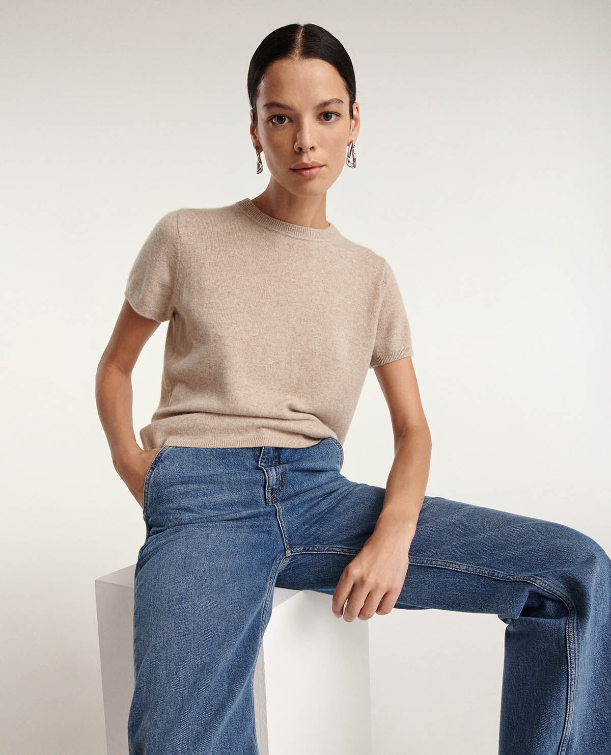 Pull en cachemire beige manches courtes
