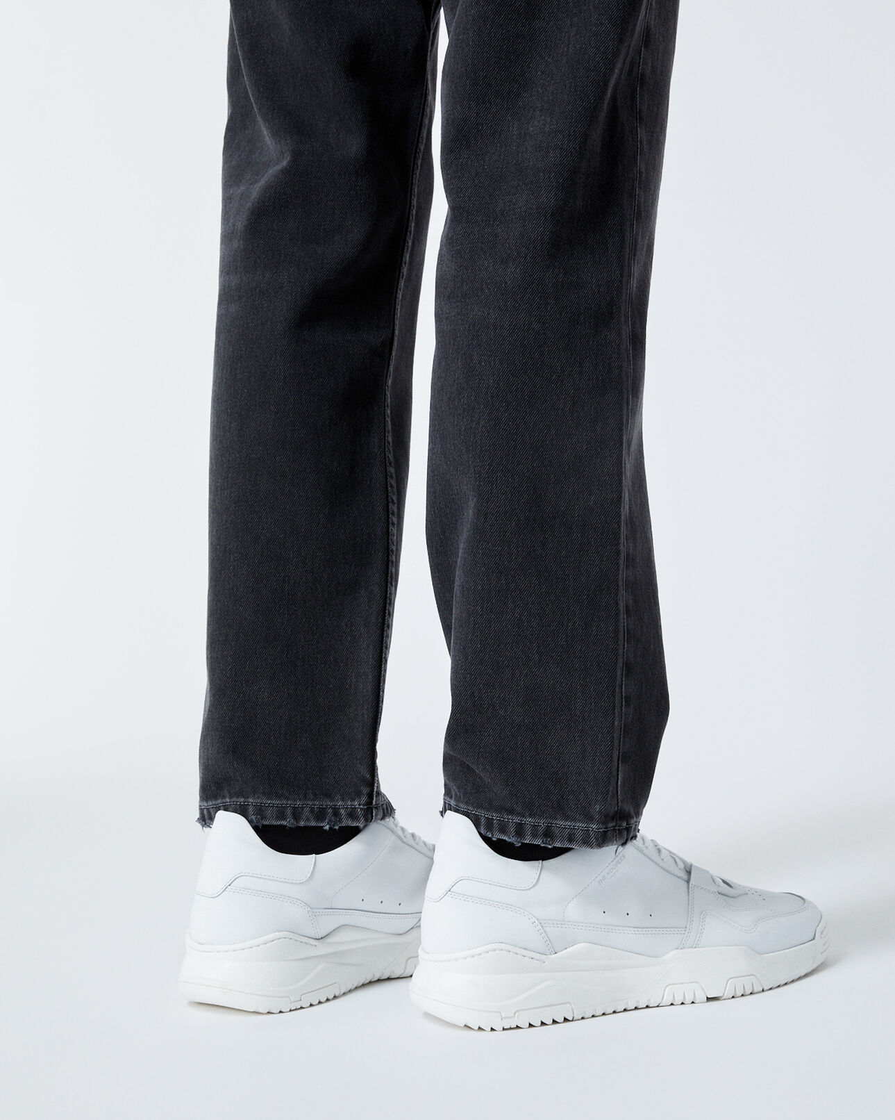 The Kooples HERREN WHITE weiße turnschuhe aus leder mit aussparungen
