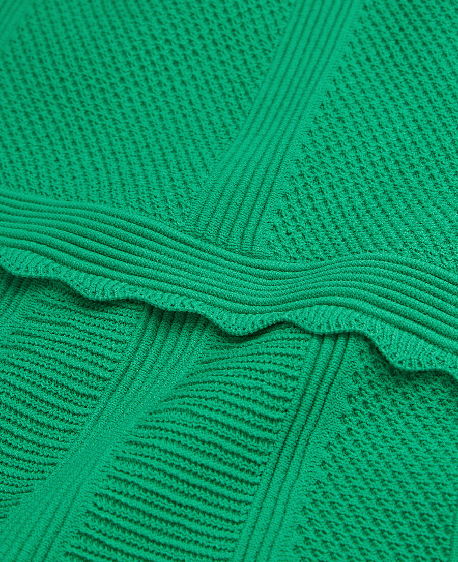 kurzes, grünes strickkleid mit ajour-details