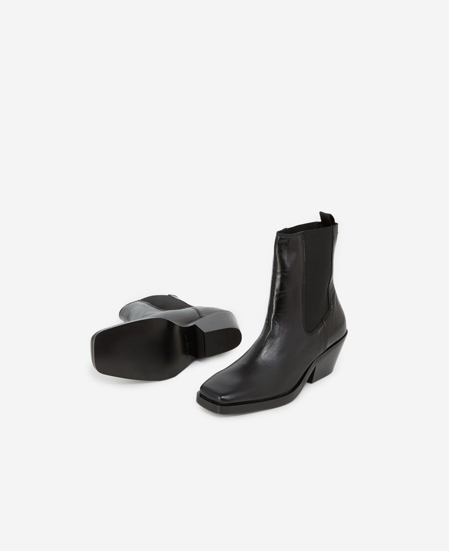 bottines noires en cuir