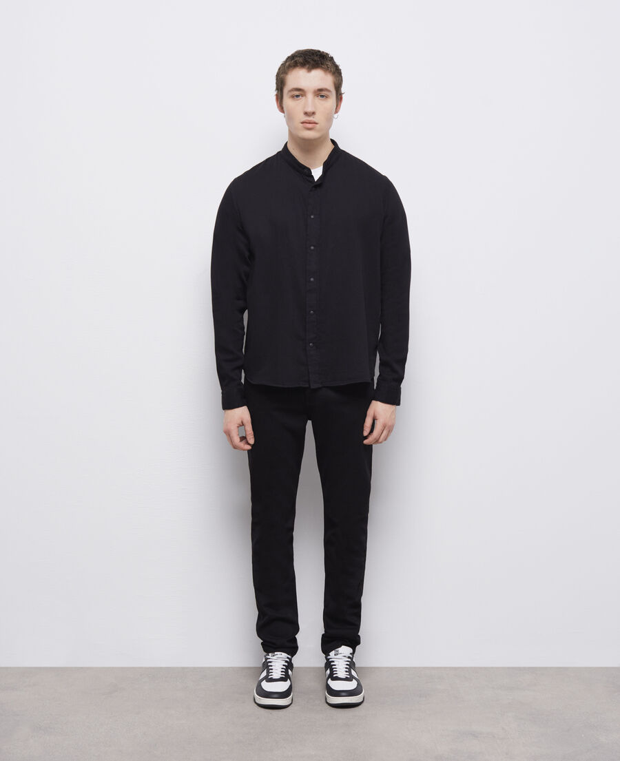 casual black shirt