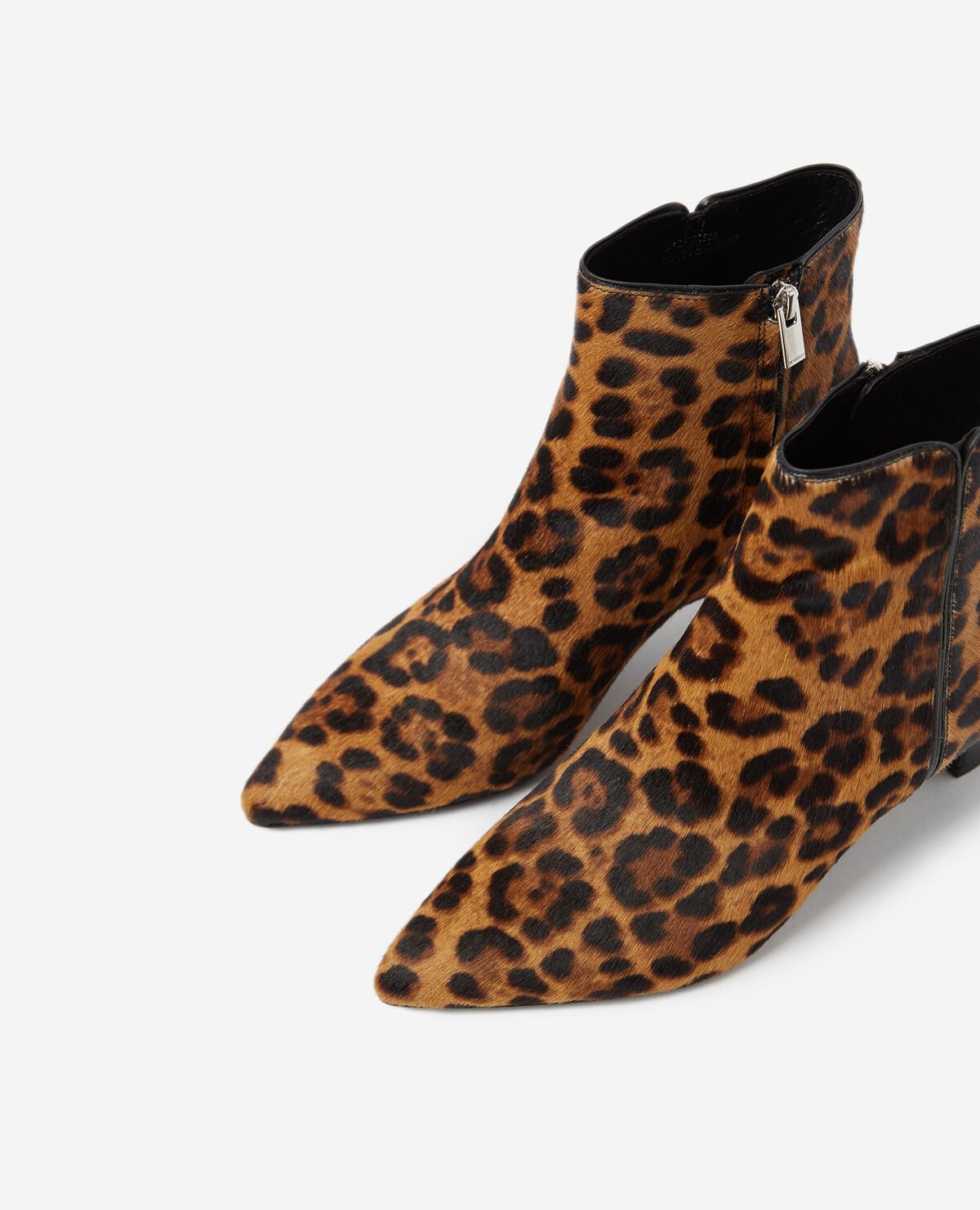 Botines leopardo 2025