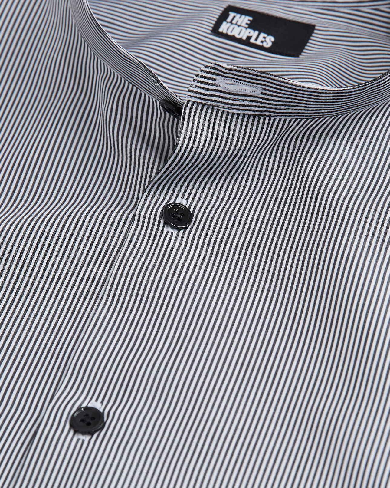 The Kooples HOMBRE BLACK WHITE camisa slim rayas con cuello mao