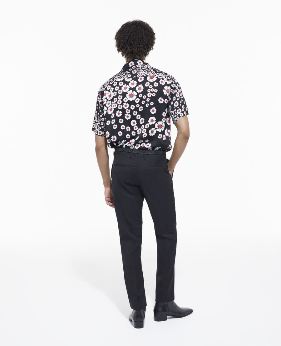 camisa floral con cuello hawaiano