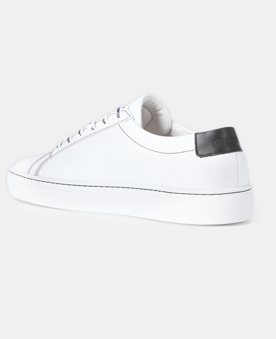 baskets blanches
