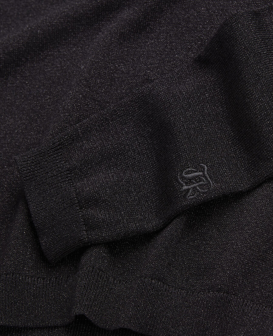 schwarzer pullover mit pailletten-effekt