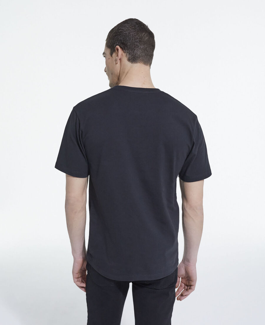 black t-shirt