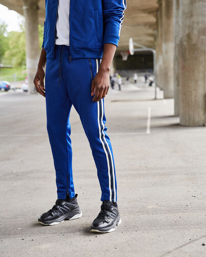 , ELECTRIC BLUE, hi-res image number null