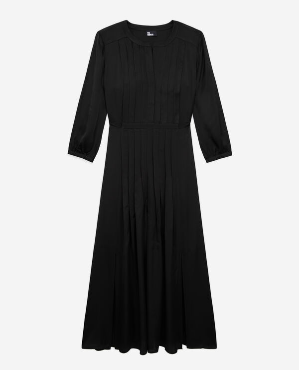 vestido largo negro plisado