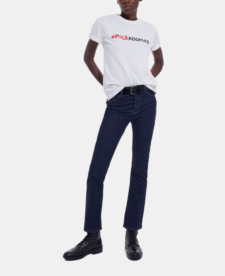 weißes t-shirt mit logo