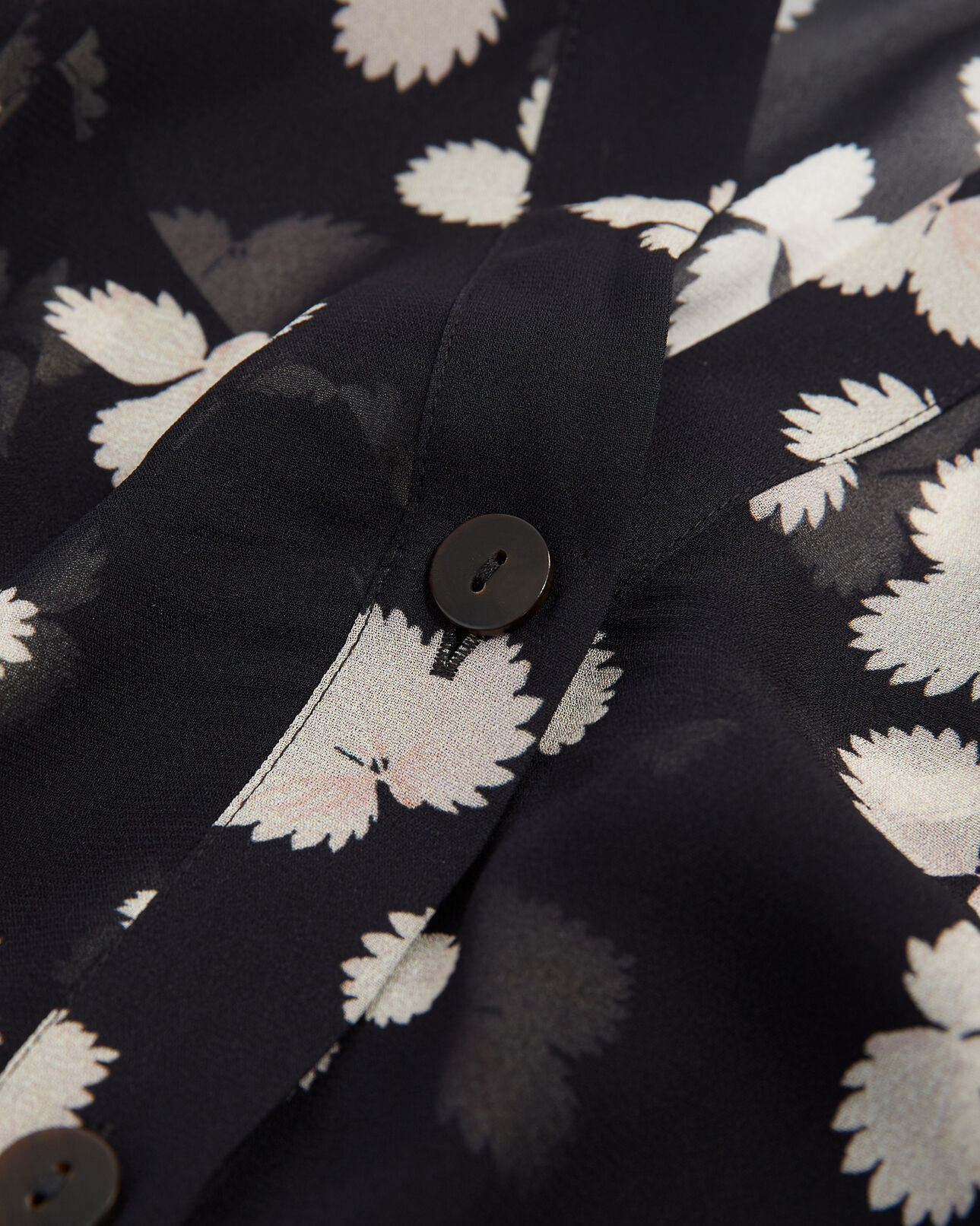 The Kooples DAMEN BLACK-ECRU hemd fließend v-ausschnitt schwarz blumen