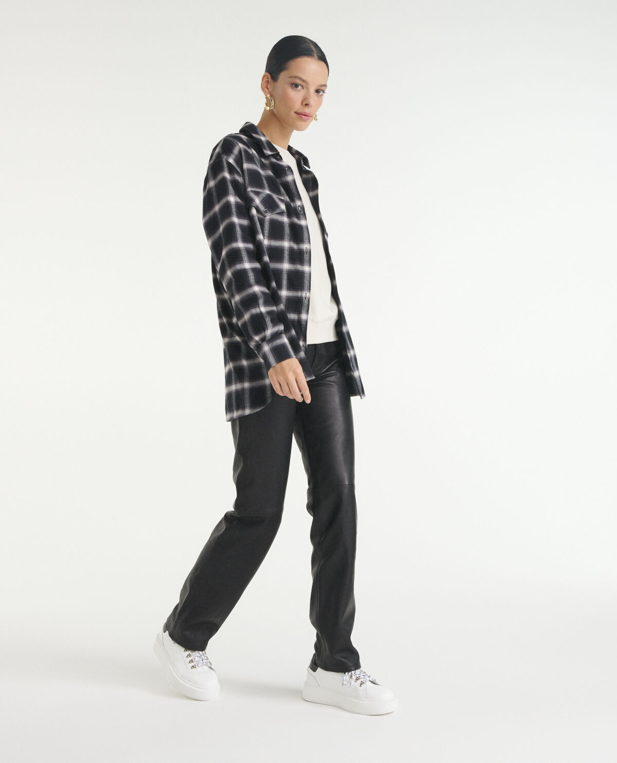 Camisa cuadros negra blanca amplia The Kooples Espa a