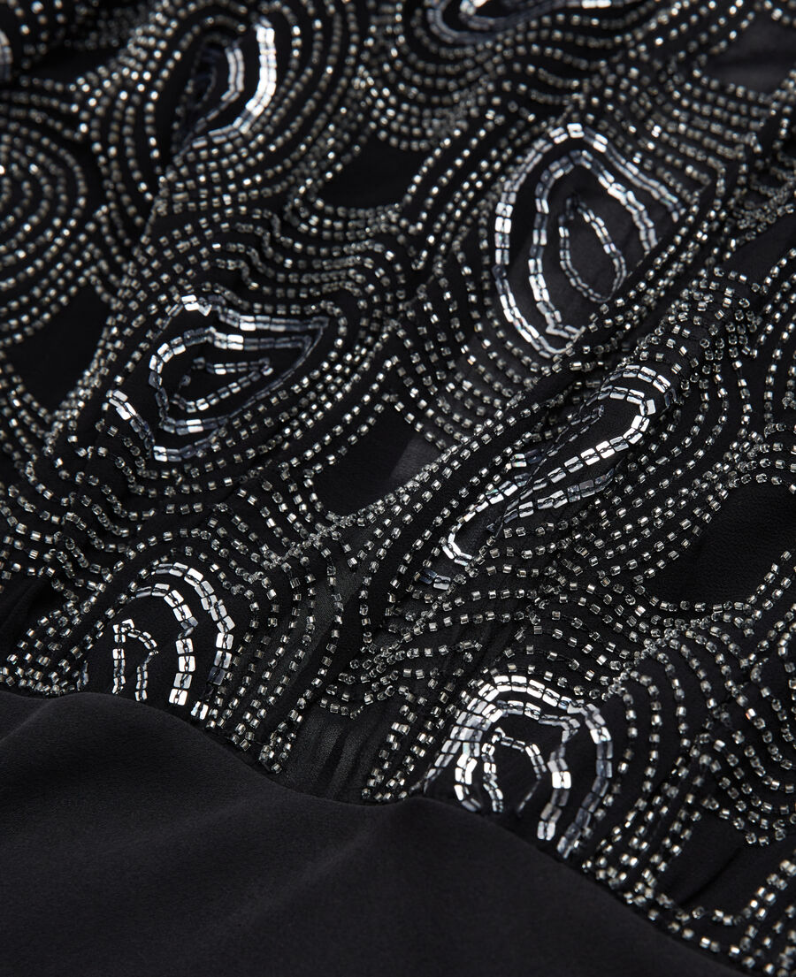robe longue noire à perles argentées