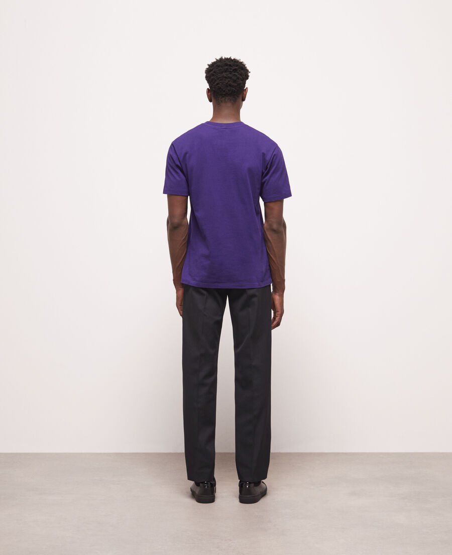 camiseta logotipo violeta para hombre