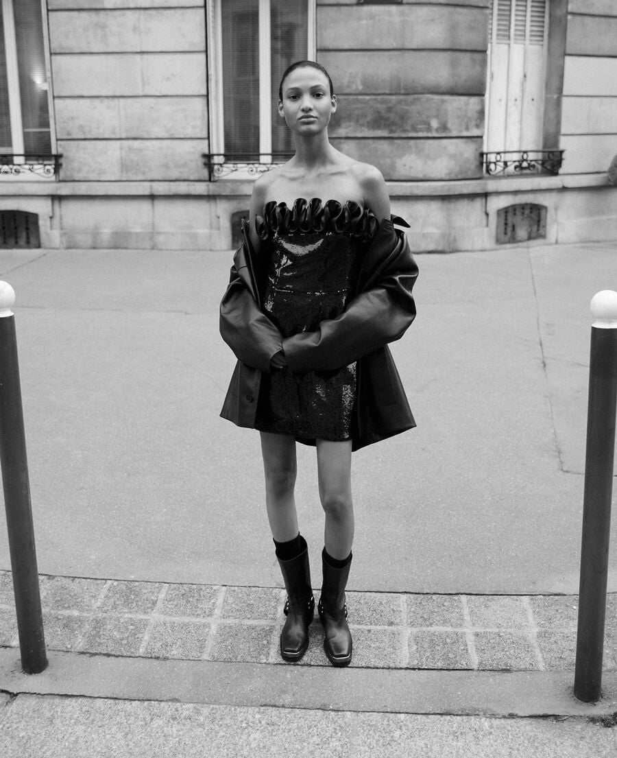 The Kooples FEMME BLACK robe bustier courte sequins avec détail effet cuir noire